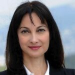 παραιτείται από υπουργός Τουρισμού η Έλενα Κουντουρά