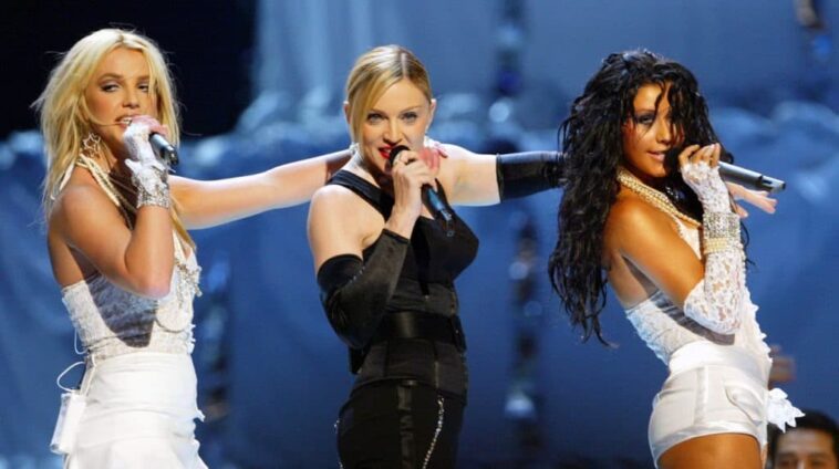 ανεκδοτο γελιο madonna britney