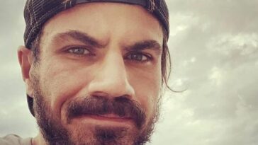ακης πετρετζικης
