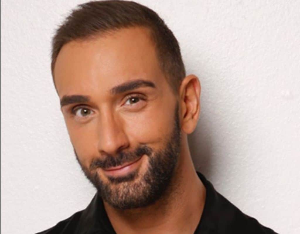 νικος κοκλωνης παρουσιαστης survivor
